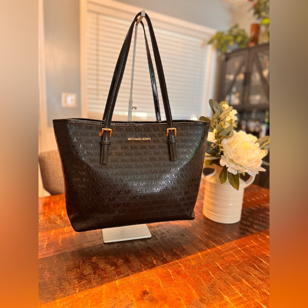 Michael Kors Jet Set Patent Logo Tote Black NWT